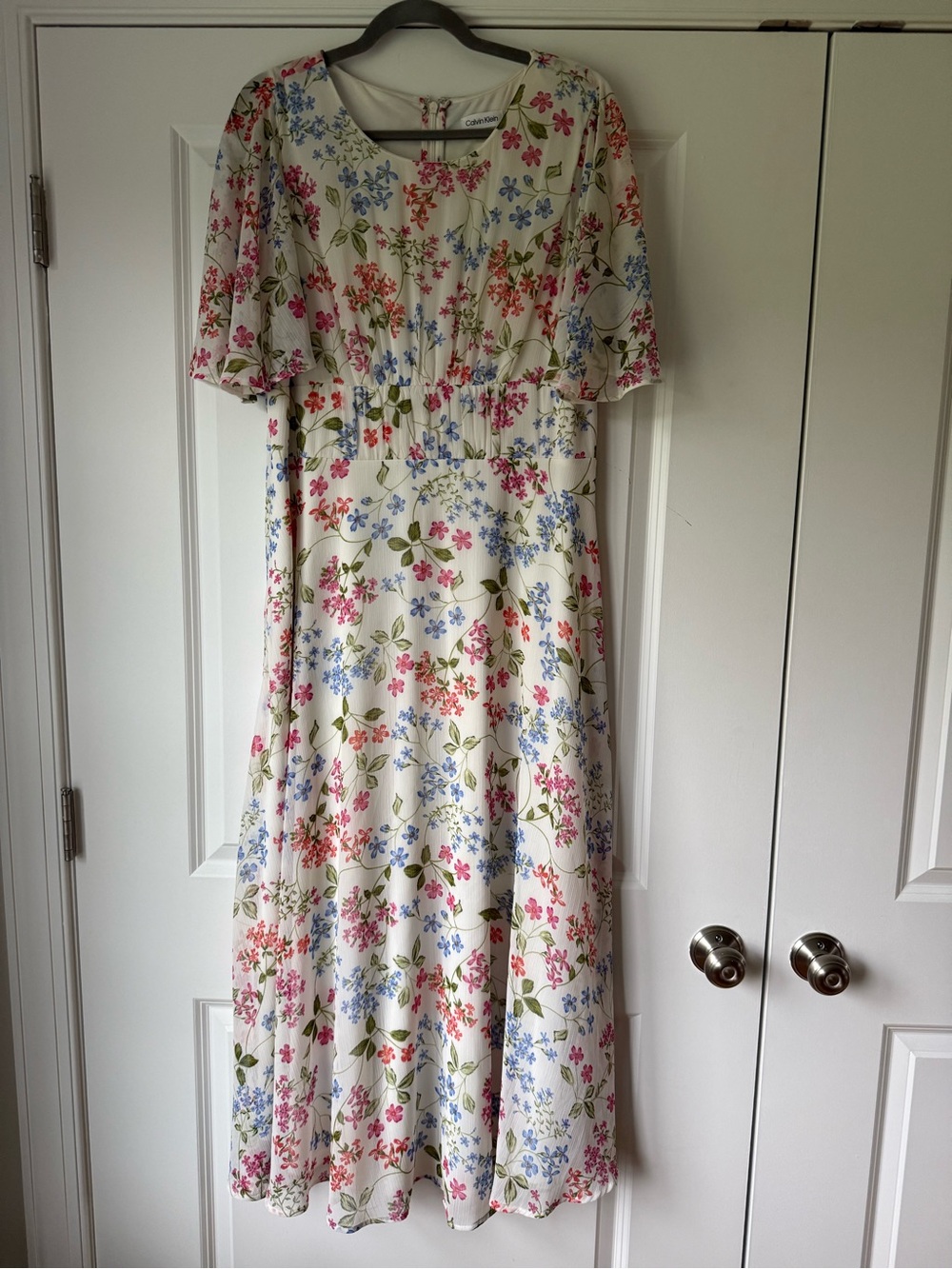 Calvin Klein Floral Flowy Midi Dress with Pastel Blooms, Size 16